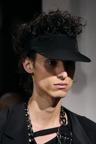 Look 80